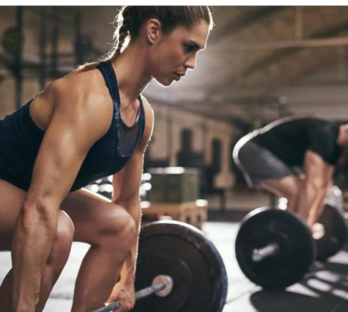 Entrenamiento de fuerza en mujeres; es recomendable? - Akros